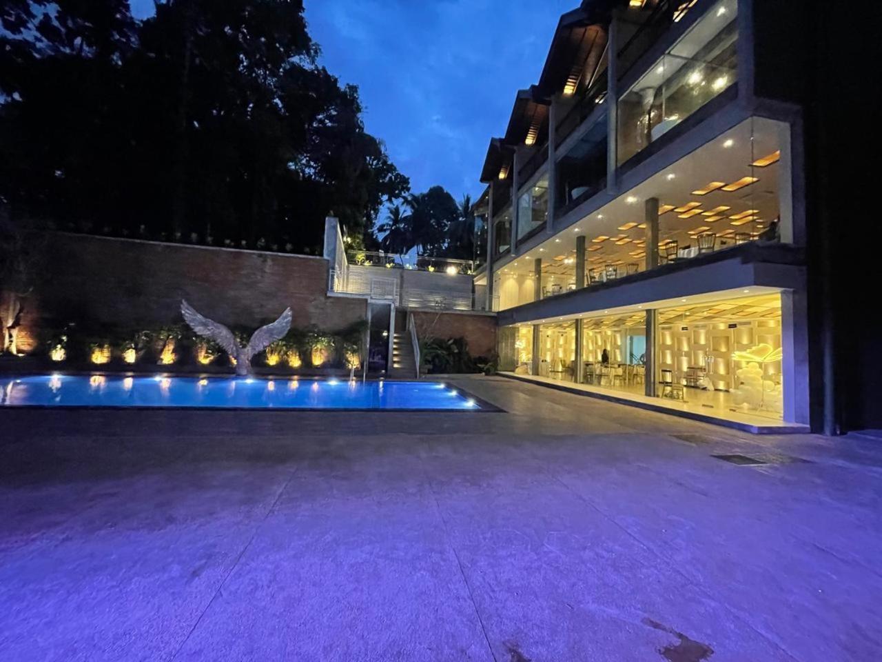 רטנאפורה Hotel Grand Amanee מראה חיצוני תמונה